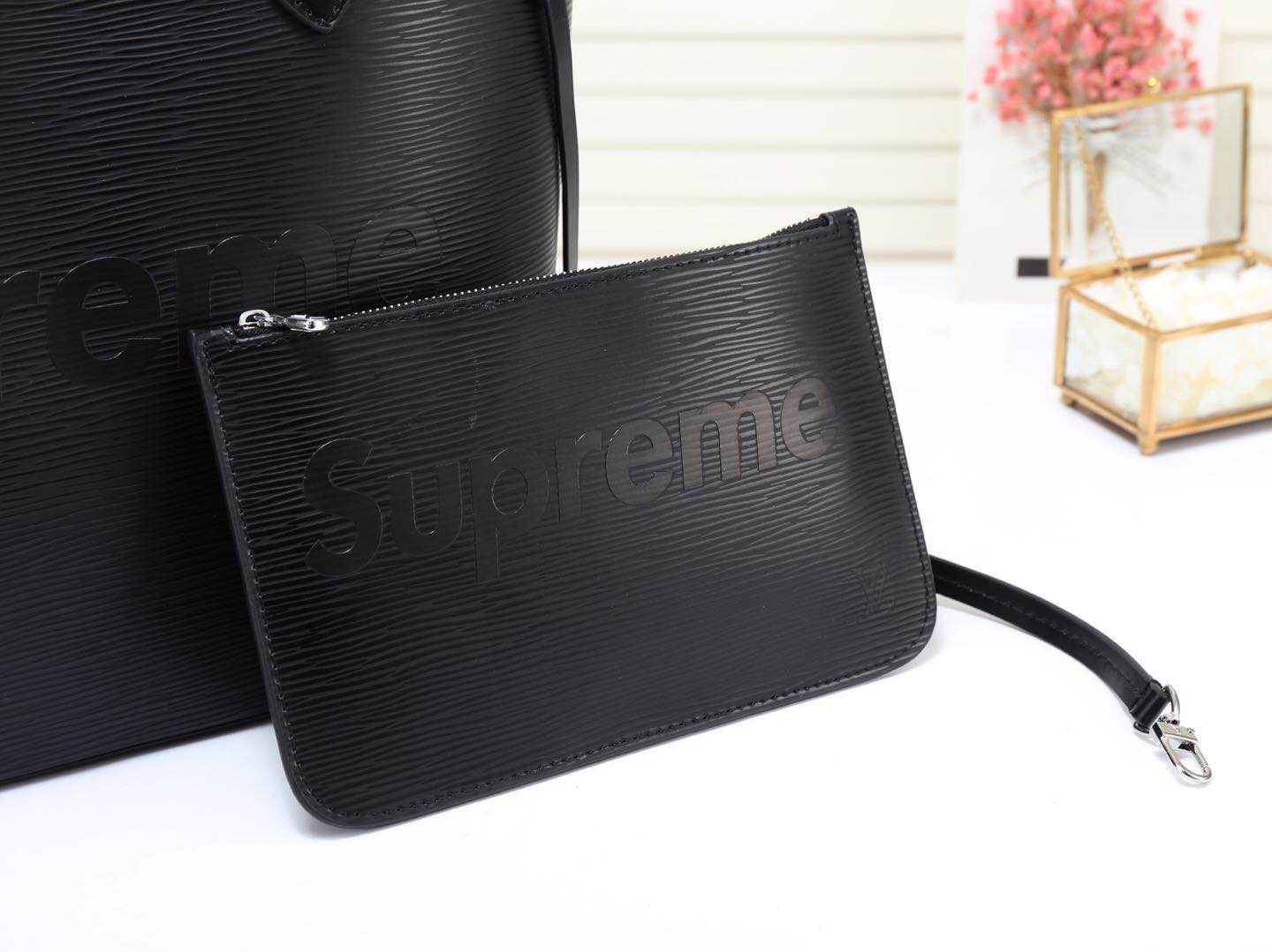 supreme louis vuitton